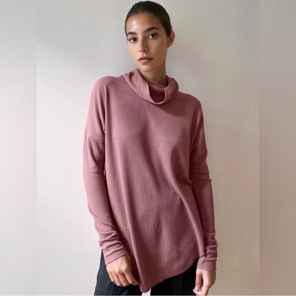 Babaton Tops - Babaton Mauve Cowl Neck Top - Aritzia Waffle Knit - Size Large